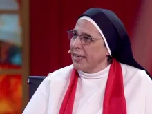 Dominican Sister Lucía Caram on the television program “Cuentos Chinos” (“Tall Tales”) in Spain.