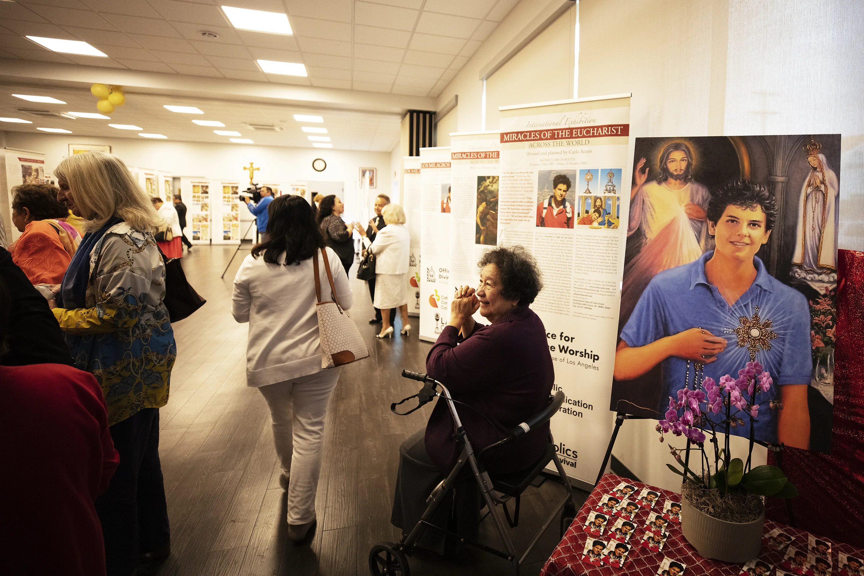 Visitors check out the exhibit on Eucharistic miracles at Christ the King Church near Hollywood on June 11, the day it opened.?w=200&h=150