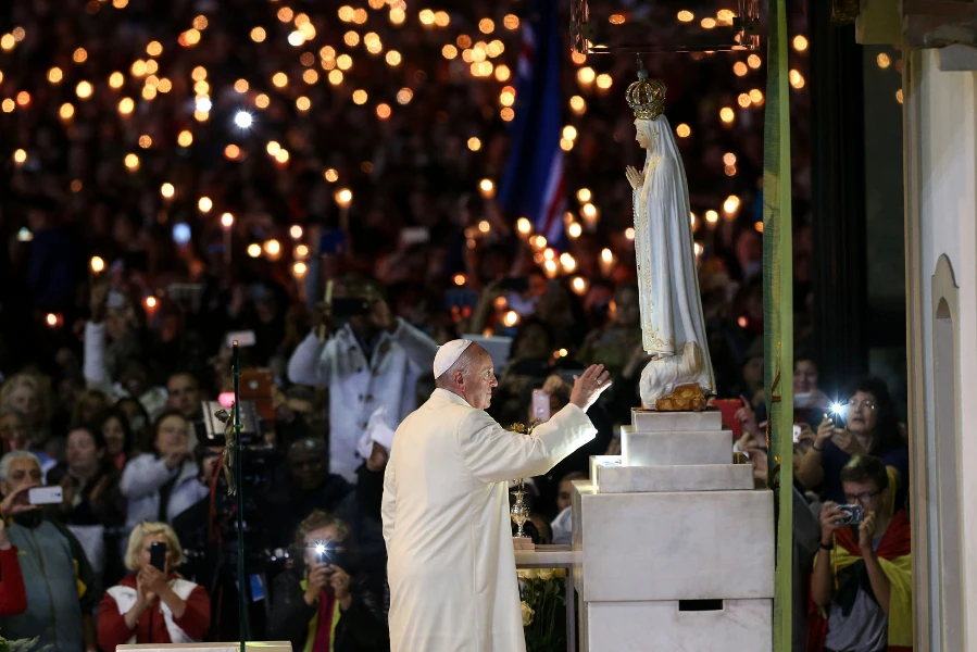 Pope Francis at the Shrine of Our Lady of Fatima in Portugal on May 12, 2017.?w=200&h=150