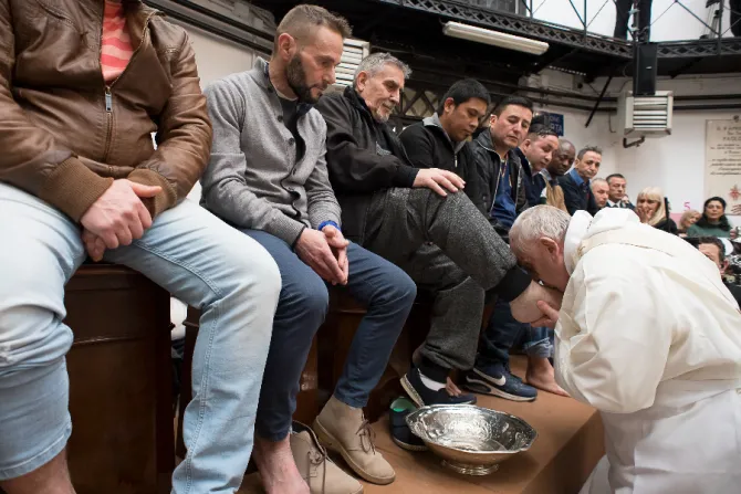 Pope Francis washes inmates’ feet at Rome’s Regina Coeli Prison on Holy Thursday, March 29, 2018.