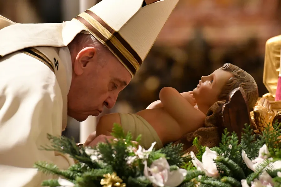 Pope Francis celebrates Christmas Mass in St. Peter's Basilica Dec. 24, 2020.?w=200&h=150