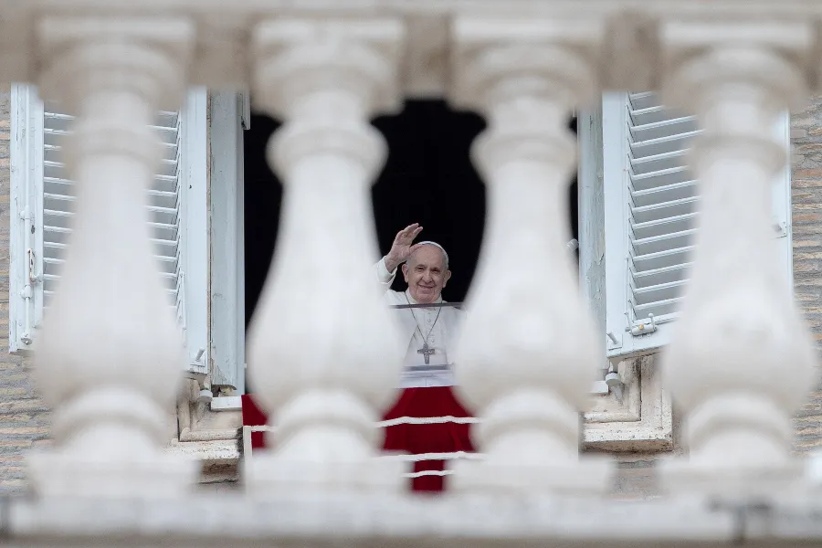 Pope Francis gives a Regina Coeli address at the Vatican on May 2, 2021?w=200&h=150