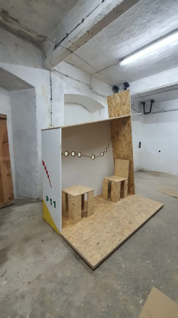 Made from recycled wood, the confessionals have a simple structure, which Pedro Silva, already used to making more complex pieces in the prison's carpentry shop, found it easy to execute. Photo courtesy of Clara Raimundo