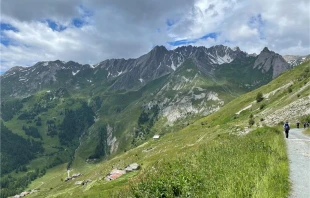 The Frassati Hiking Pilgrimage takes individuals to the same mountains Frassati climbed. Photo courtesy of Chris Lanciotti / Creatio