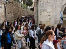 On Friday, Feb. 23, 2024, approximately 1,000 children and youth from Christian schools in Jerusalem walked the Via Dolorosa in the Old City, offering prayers for peace. The crowd brought life to the streets of the Holy City for the first time since the outbreak of the Israel-Hamas war last October.