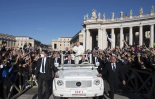 Pope Francis greets 80,000 teens on pilgrimage in St. Peter’s Square on April 18, 2022. Vatican Media