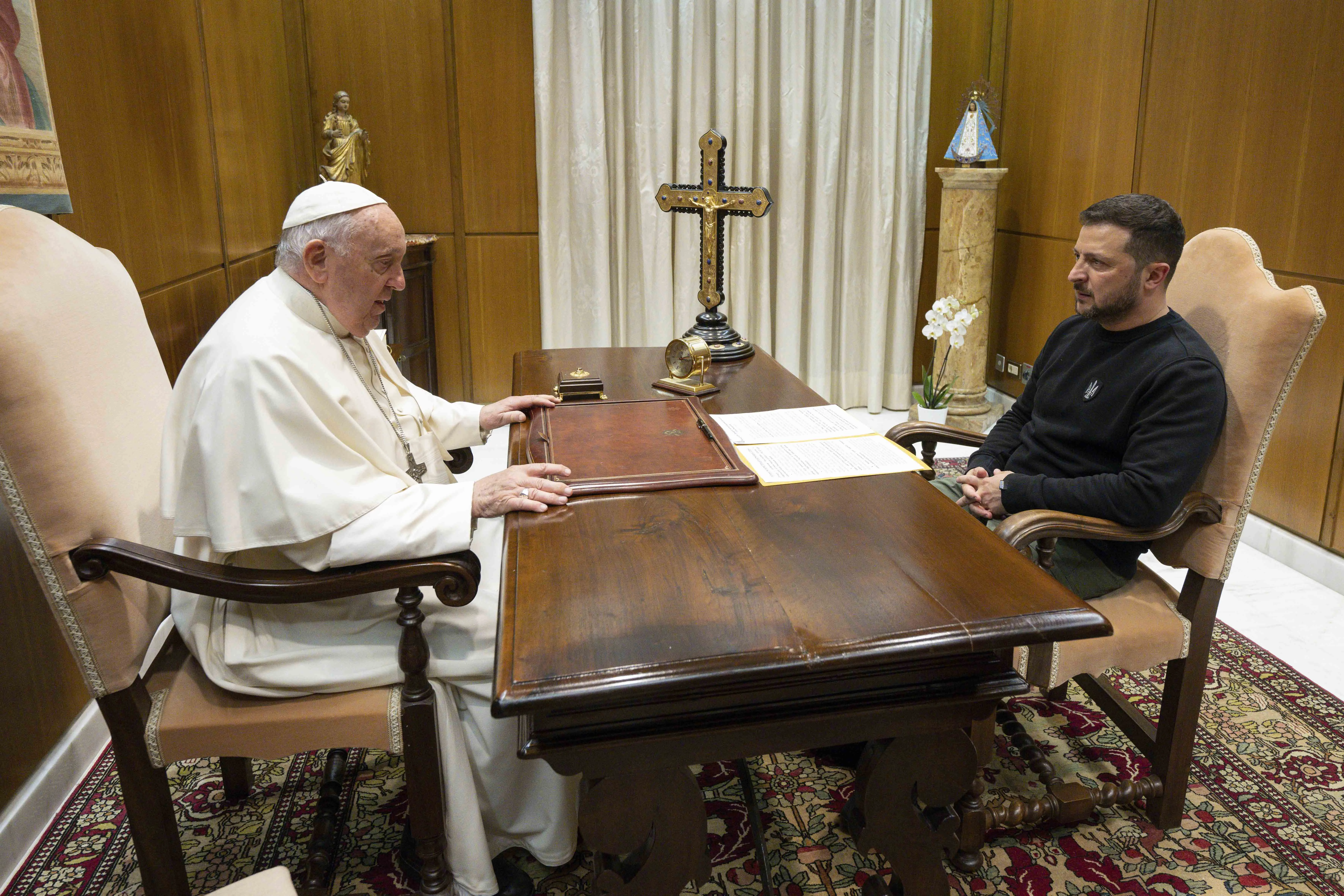 Pope Francis meets with Ukraine President Volodymyr Zelenskyy at the Vatican on May 13, 2023, their first meeting since the start of the full-scale war with Russia.?w=200&h=150