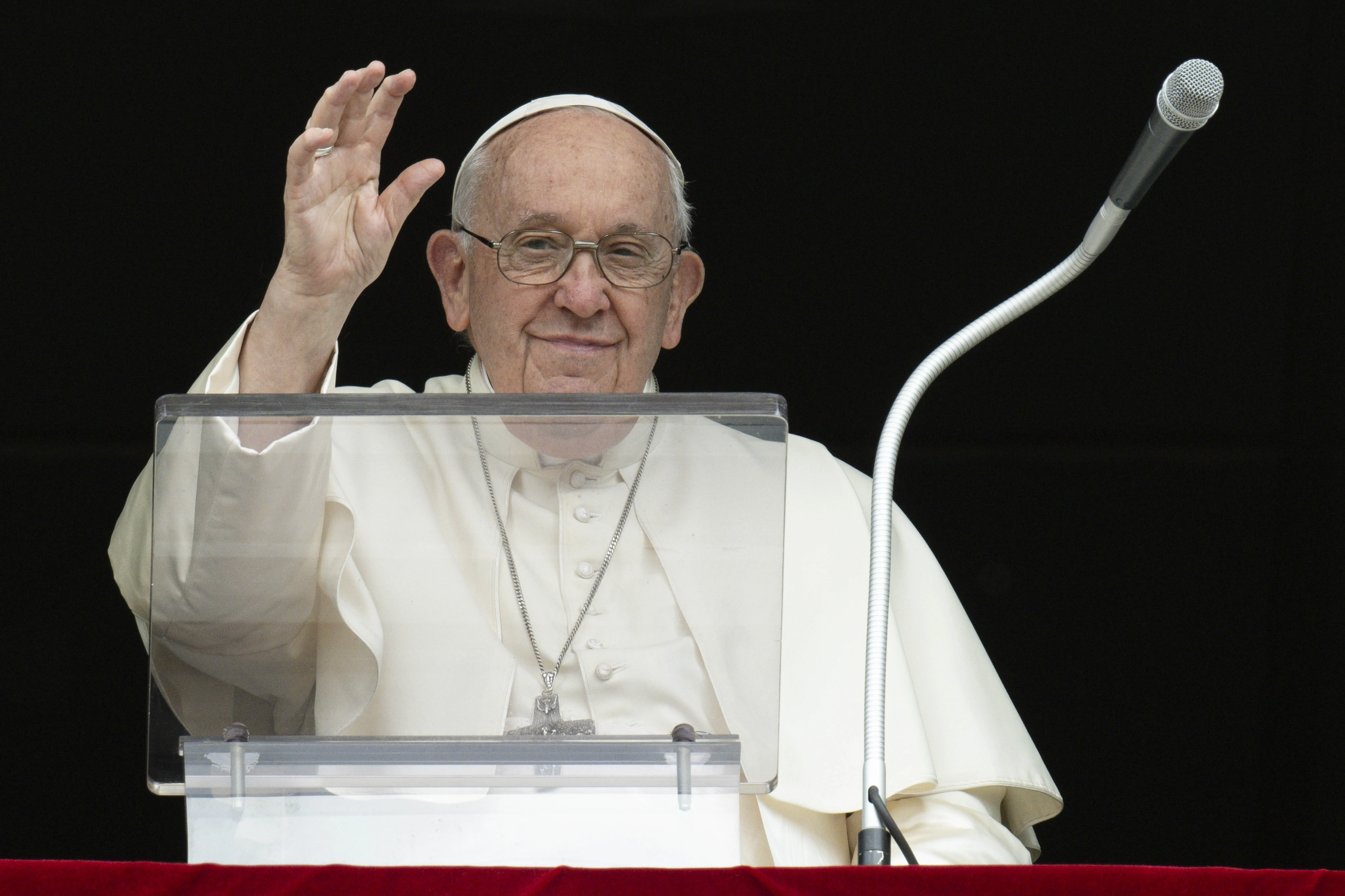 Pope Francis greets the crowd at his Regina Caeli address on May 14, 2023.?w=200&h=150