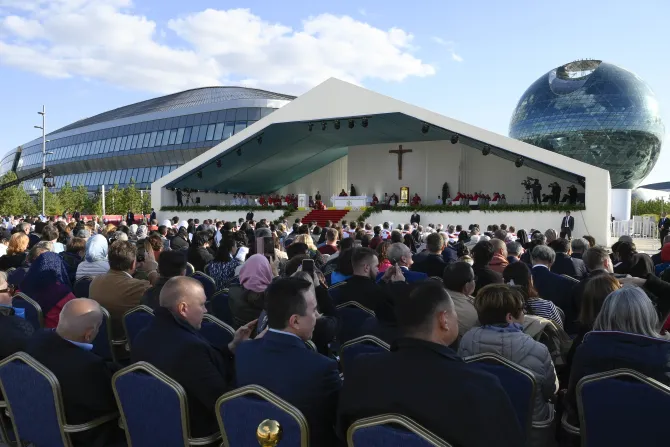 Outdoor Mass with Pope Francis in Nur-Sultan