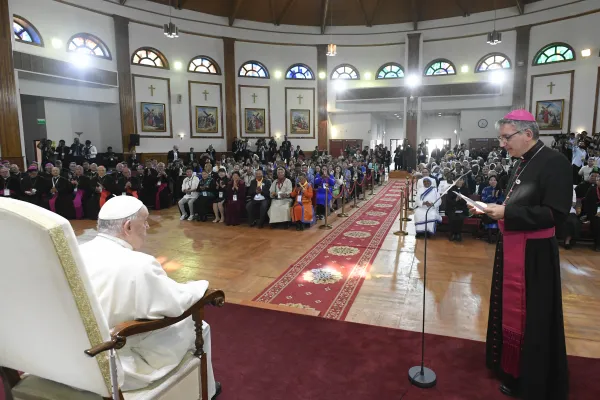 Pope Francis meeting with the Italian Union of the Blind and Visually Impaired at the Vatican, Dec. 12, 2022. Vatican Media