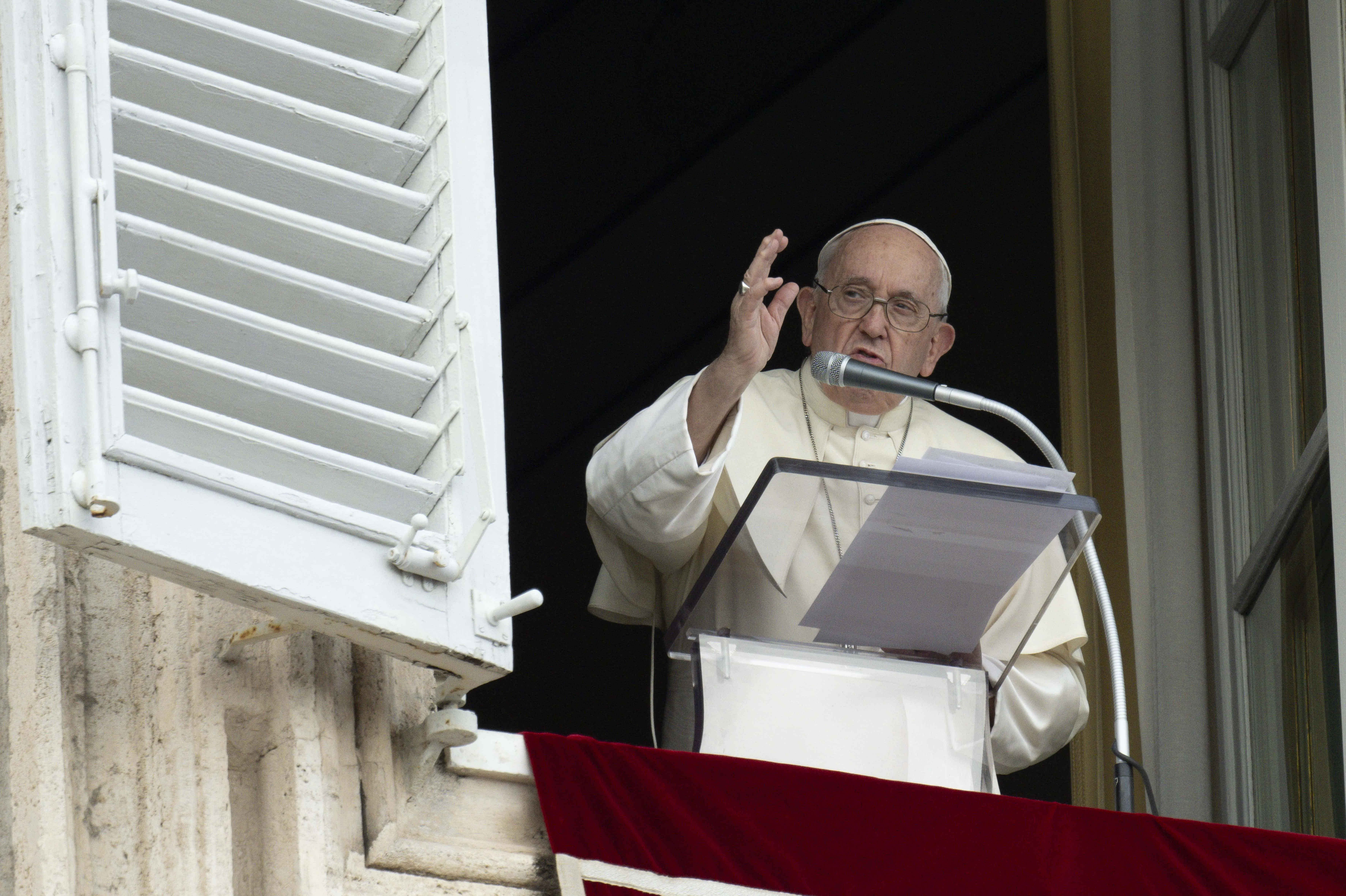 Pope Francis blesses the crowds in St. Peter's Square after praying the Angelus on July 2, 2023.?w=200&h=150