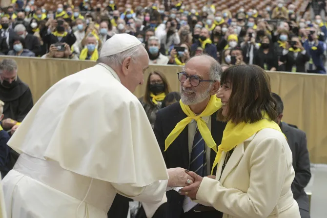 Pope Francis greets a couple during a meeting with members of the Retrouvaille marriage ministry Nov. 6, 2021.