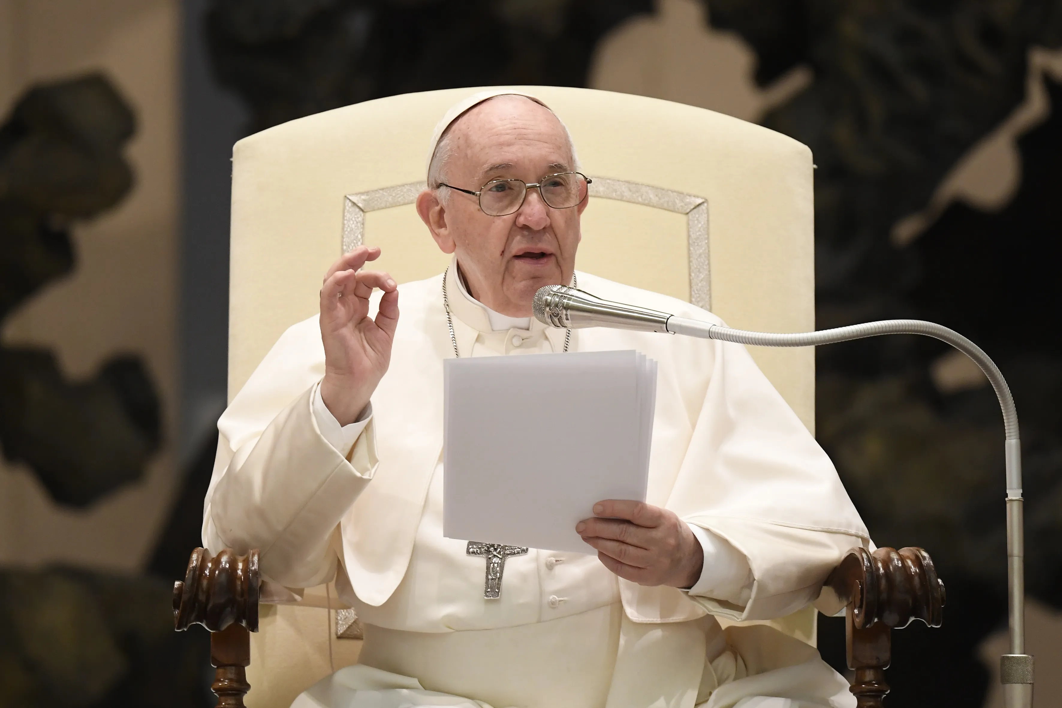 Pope Francis speaks during his weekly general audience on April 6, 2022.?w=200&h=150