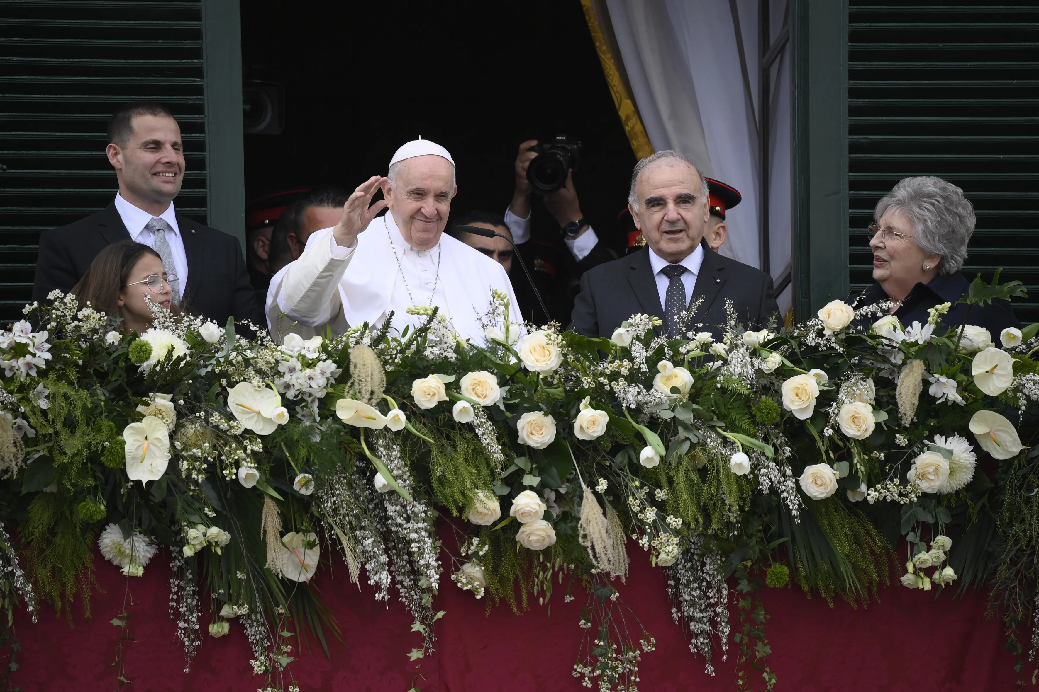 A lively crowd greeted Pope Francis as he arrived at the Grand Master’s Palace in Valletta, Malta, on April 2, 2022.?w=200&h=150