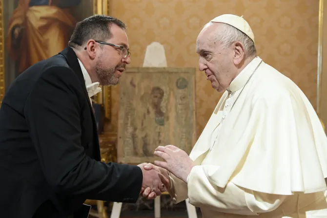 Pope Francis receives Ukraine's ambassador to the Holy See, Andrii Yurash, on April 7, 2022