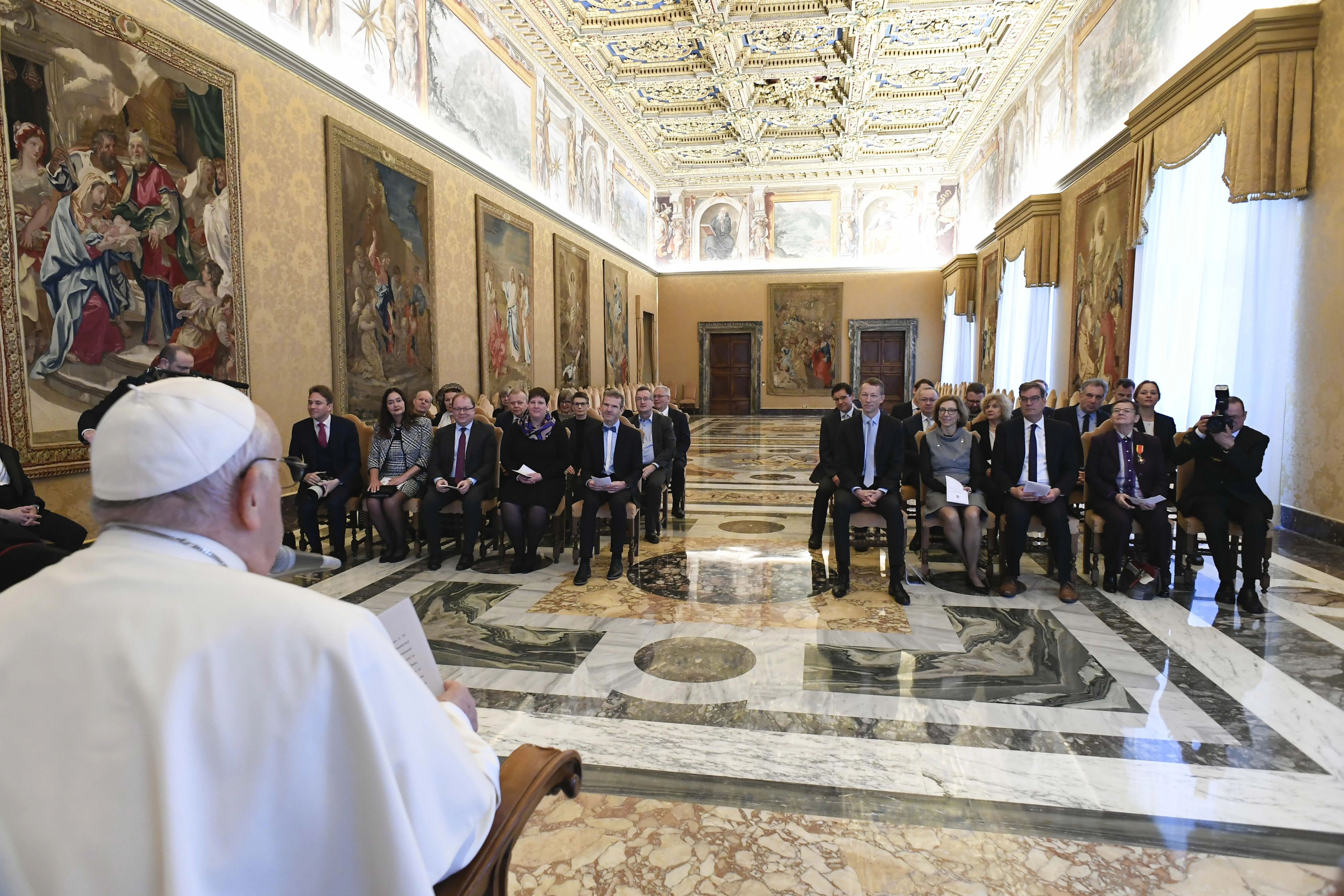 Pope Francis meets with a delegation from the Society of Catholic Publicists of Germany on the 75th anniversary of its foundation Jan. 4, 2024, at the Vatican.?w=200&h=150
