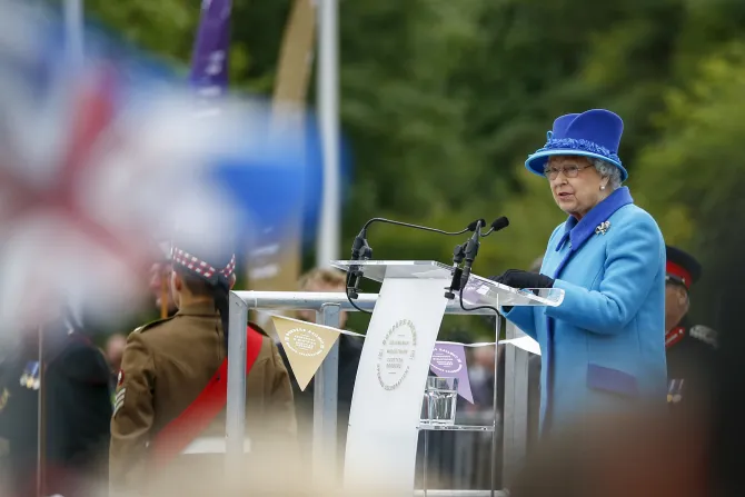 Queen Elizabeth II re-opens Borders Railway, Sept. 9, 2015.