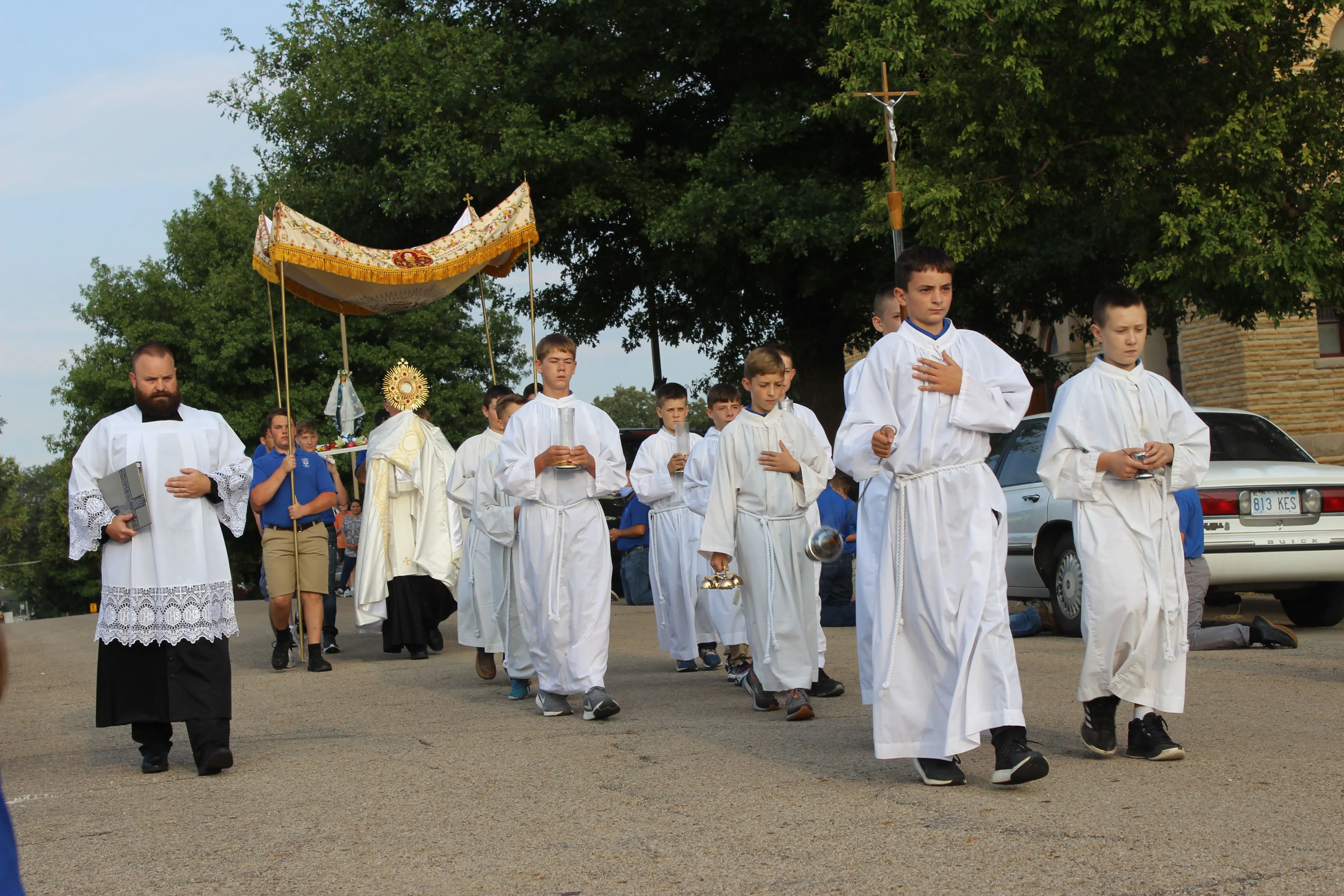 A Eucharistic procession at St. John the Baptist parish in Beloit, Kansas.?w=200&h=150