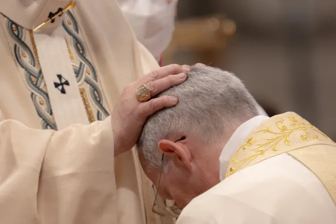 Pope Francis ordains two new bishops in St. Peter's Basilica Oct. 17, 2021