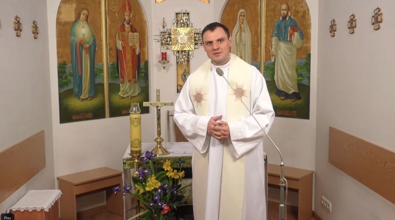 Ukraine war: ‘We’re praying for the conversion of Vladimir Putin,’ priest says