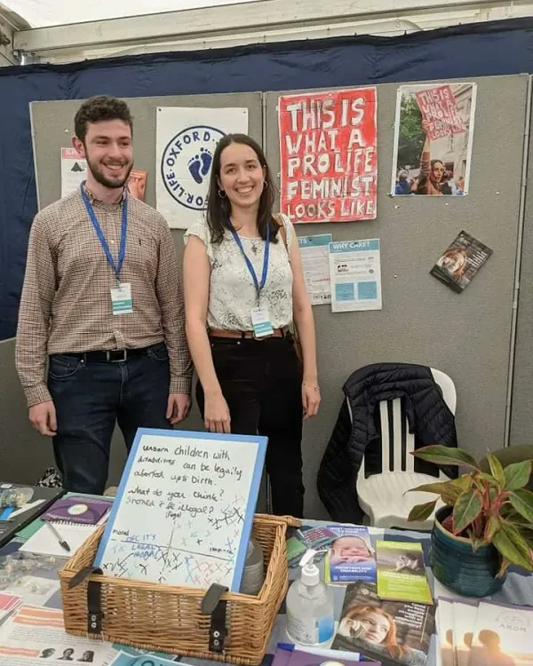 The Oxford Students for Life stall at the Freshers’ Fair, Oct. 7, 2021. Courtesy of @OSFLife Twitter account.