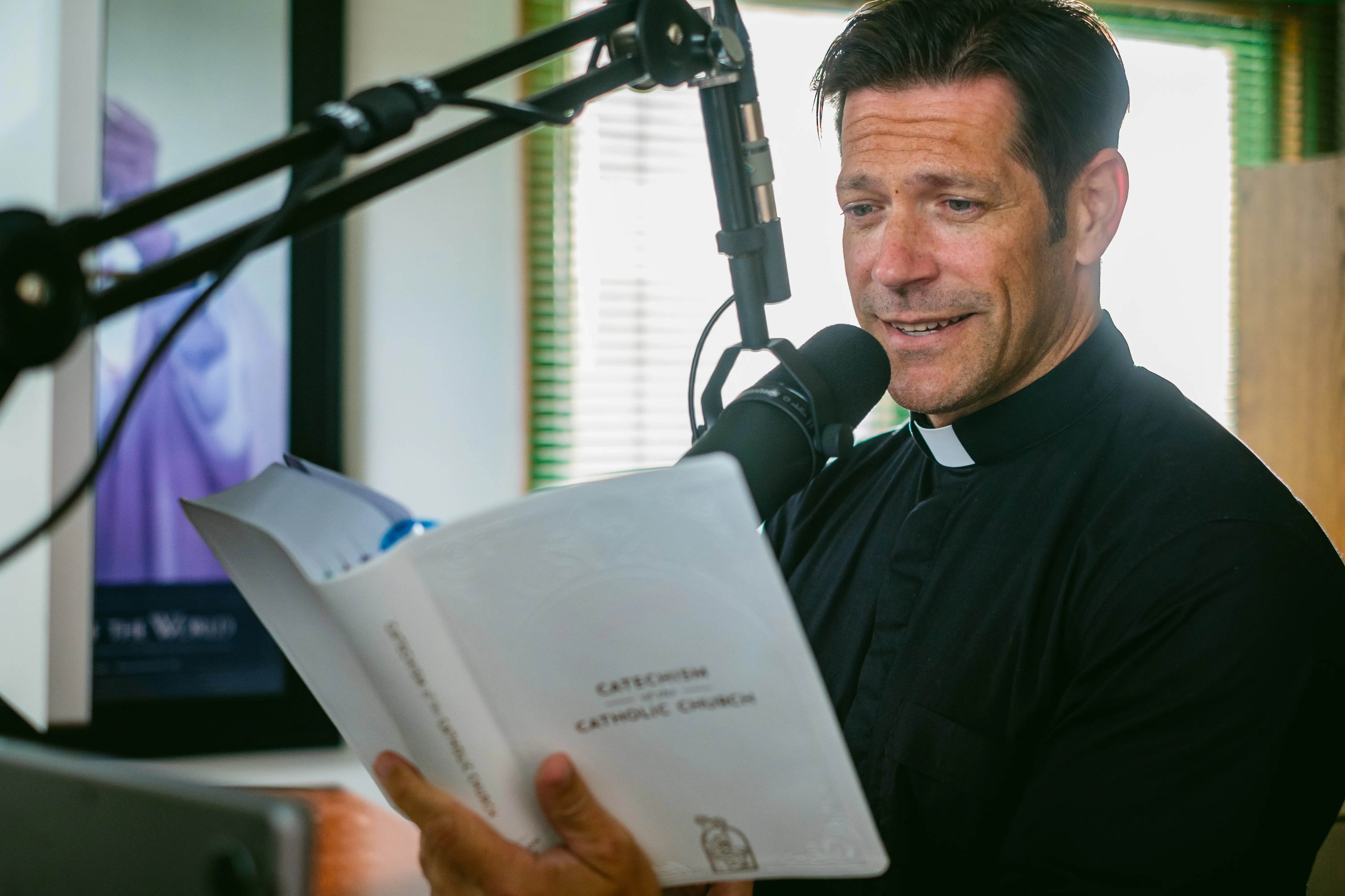 Father Mike Schmitz, host of the Bible in a Year Podcast and the upcoming new Catechism in a Year podcast, set to launch Jan. 1, 2023.?w=200&h=150