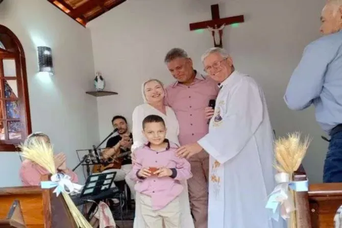 The Maganha family with Father Gilson Maia, RCJ, who blessed the chapel, on July 9, 2023.?w=200&h=150