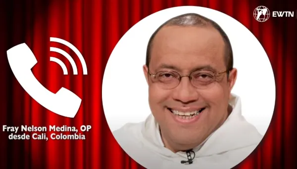 El fraile dominico Nelson Medina utiliza las redes sociales como parte de su apostolado.