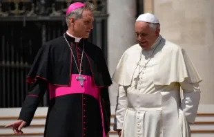 Archbishop Georg Gänswein and Pope Francis on St. Peter’s Square, May 21, 2014. Credit: Daniel Ibañez/CNA