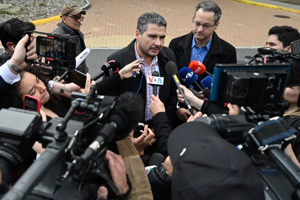Nicaraguan political prisoner Juan Sebastian Chamorro speaks to the press ouside a hotel in Herndon, Virginia, on Feb. 9, 2023, after he was released by the Nicaraguan government.?w=200&h=150
