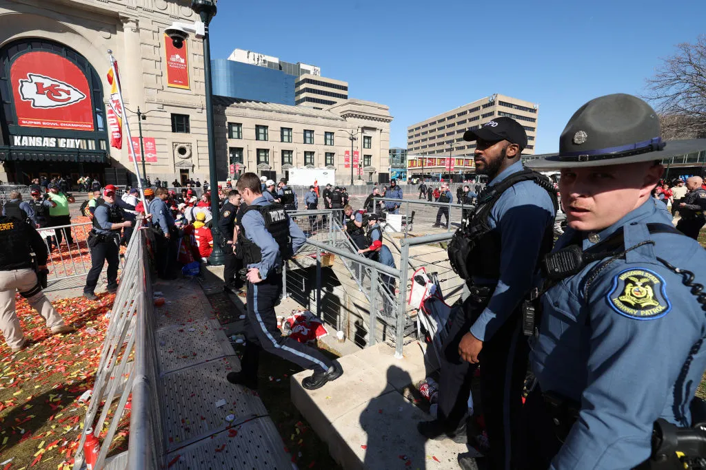 Law enforcement responds to a shooting at Union Station during the Kansas City Chiefs Super Bowl LVIII victory parade on Feb. 14, 2024, in Kansas City, Missouri.?w=200&h=150