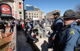 Law enforcement responds to a shooting at Union Station during the Kansas City Chiefs Super Bowl LVIII victory parade on Feb. 14, 2024, in Kansas City, Missouri. Credit: Jamie Squire/Getty Images