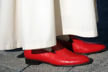 Benedict red shoes