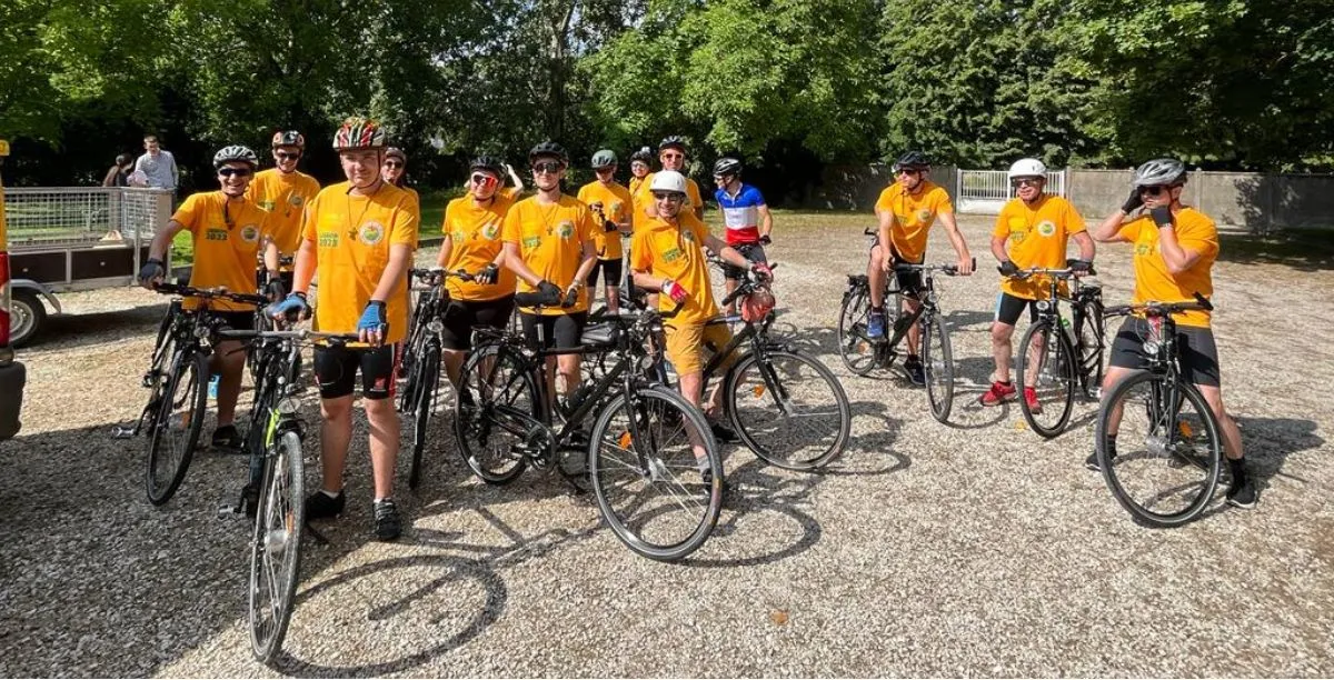 A group of young people left Troyes, France, and will be cycling an average of 56 miles a day, until they reach Celorico de Basto, to participate in the Days in the Dioceses.?w=200&h=150