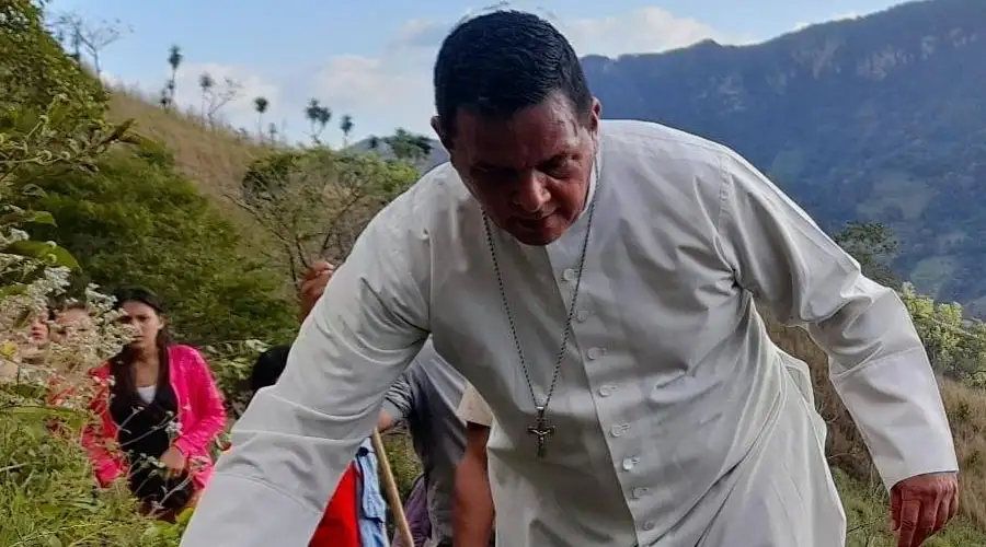 Father Guillermo Blandón Facebook