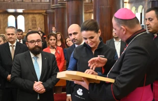 Hungarian President Katalin Novák (center) visited Iraq in early December 2022, stopping at a majority-Christian town that has been rebuilt in recent years almost entirely with Hungarian support, following years of occupation and devastation by the so-called Islamic State. Allen Kakkony/ACI MENA