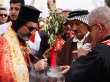 Father Rony Salim, chancellor of the Syriac Catholic Archdiocese of Mosul, shared with ACI MENA, CNA’s Arabic-language news partner, that the bishop has called Qaraqosh the “City of Hosanna” due to its uniquely spirited celebration marked by hymns, prayers, and massive crowds of worshippers.