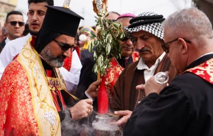 Father Rony Salim, chancellor of the Syriac Catholic Archdiocese of Mosul, shared with ACI MENA, CNA’s Arabic-language news partner, that the bishop has called Qaraqosh the “City of Hosanna” due to its uniquely spirited celebration marked by hymns, prayers, and massive crowds of worshippers. Credit: Ismael Adnan/ACI MENA