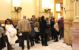 Members of the public wait to enter a hearing on an abortion bill at the Colorado capitol in Denver, March 9, 2022. Jonah McKeown/CNA