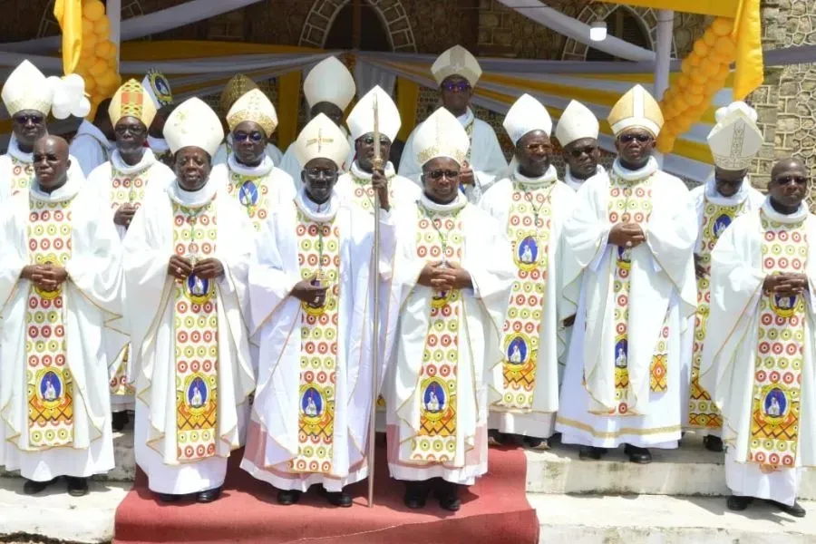 Members of the Episcopal Conference of Ivory Coast (CECCI).?w=200&h=150