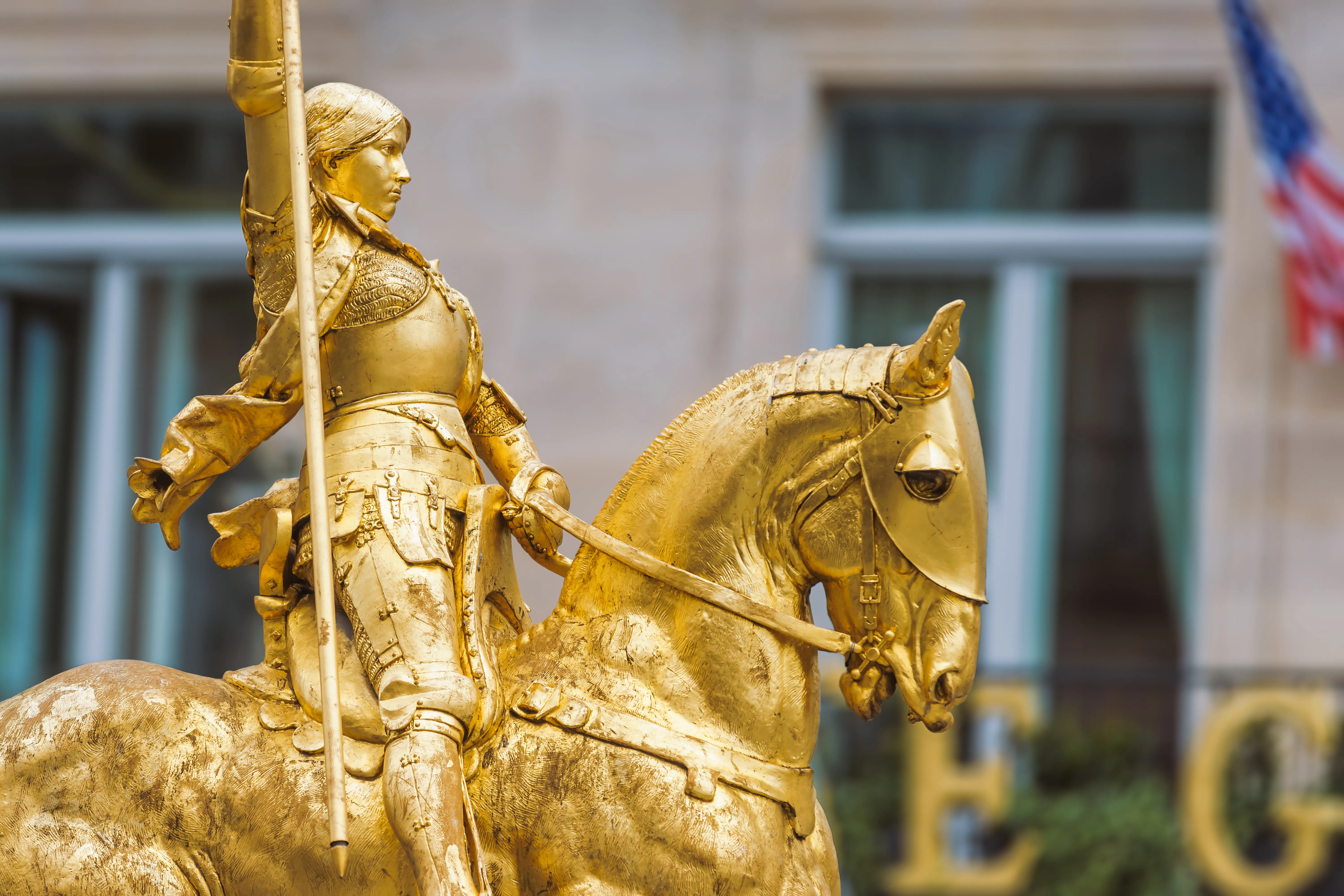 Side view of the gilded statue of Joan of Arc at Place des Pyramides in Paris, France.?w=200&h=150