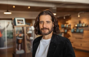 Catholic actor Jonathan Roumie during a visit to Unbound's headquarters in Nov. 2023. Danika Wolf/Unbound