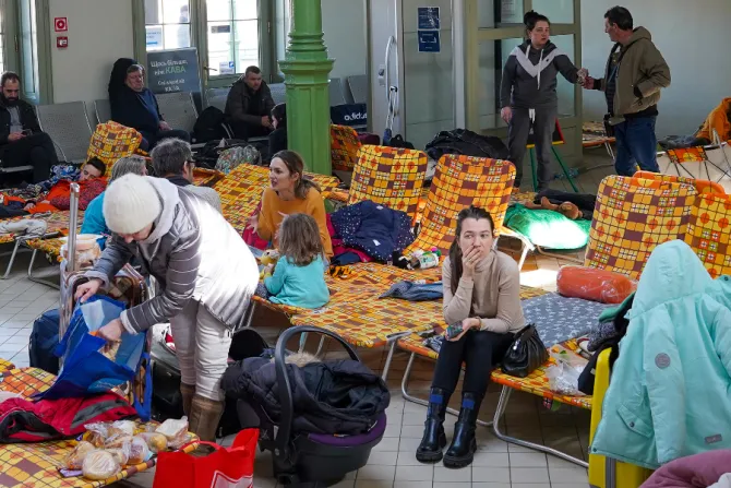 Refugees from Ukraine arrive at Przemyśl Główny train station in eastern Poland