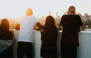 null Devin Avery / Unsplash