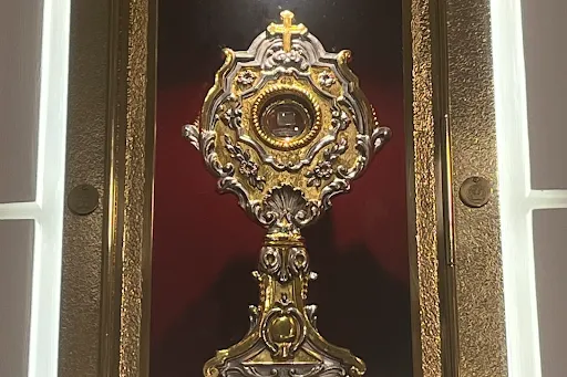 Relic of St. John Paul II in Gemelli Hospital chapel. Credit: Courtney Mares/CNA