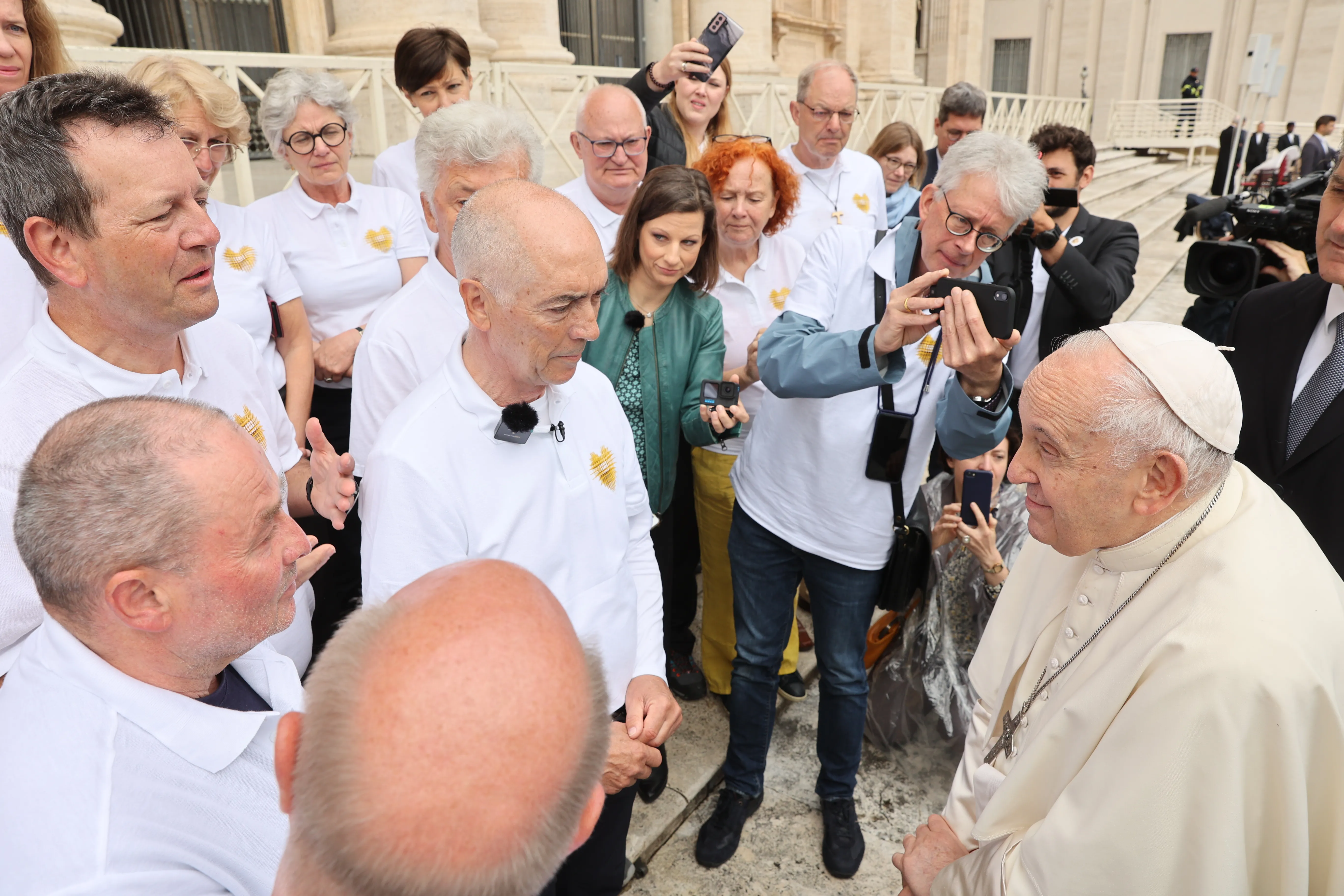 Pope Francis greeted victims of sexual abuse by members of the Church after the general audience on May 17, 2023. The victims arrived in Rome after making a pilgrimage by bicycle from Munich, Germany.?w=200&h=150
