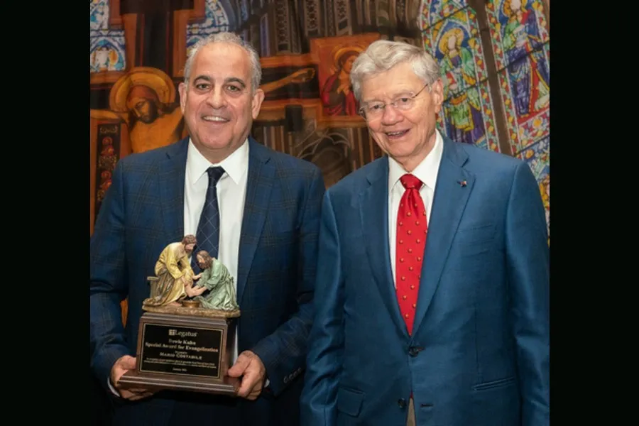 Legatus 2020 Bowie Kuhn Award for Evangelization recipient Mario Costabile (left), with Thomas Monaghan (right), Legatus founder and CEO?w=200&h=150