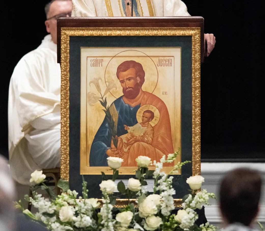 In 2021, the Knights of Columbus announced the selection of this icon of St. Joseph holding the Child Jesus as the centerpiece of the current K of C pilgrim icon prayer program. The original icon was created (or "written") by Élizabeth Bergeron, an iconographer in Montréal, based on a drawing by Alexandre Sobolev.?w=200&h=150