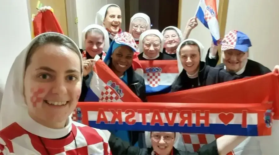 Sister Marija Zrno (on the left) and members of her community of nuns supporting Croatia at the 2022 World Cup.?w=200&h=150