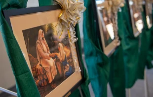 “Woman of the Well” paintings by Glenda Stevens are being distributed to each of the 15 deaneries in the Diocese of Phoenix. Credit: Brett Meister/Diocese of Phoenix